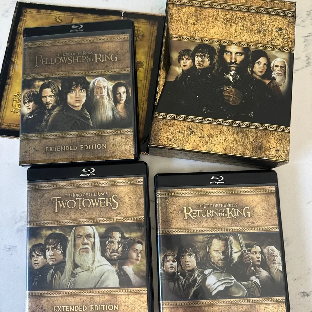 The Lord of the Rings: The Motion Picture Trilogy Extended Edition DVD - Picture 4 of 5